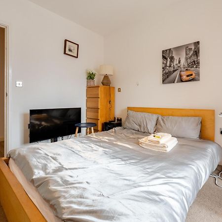 Room In Cardiff City Center - Swiftstay Eksteriør bilde