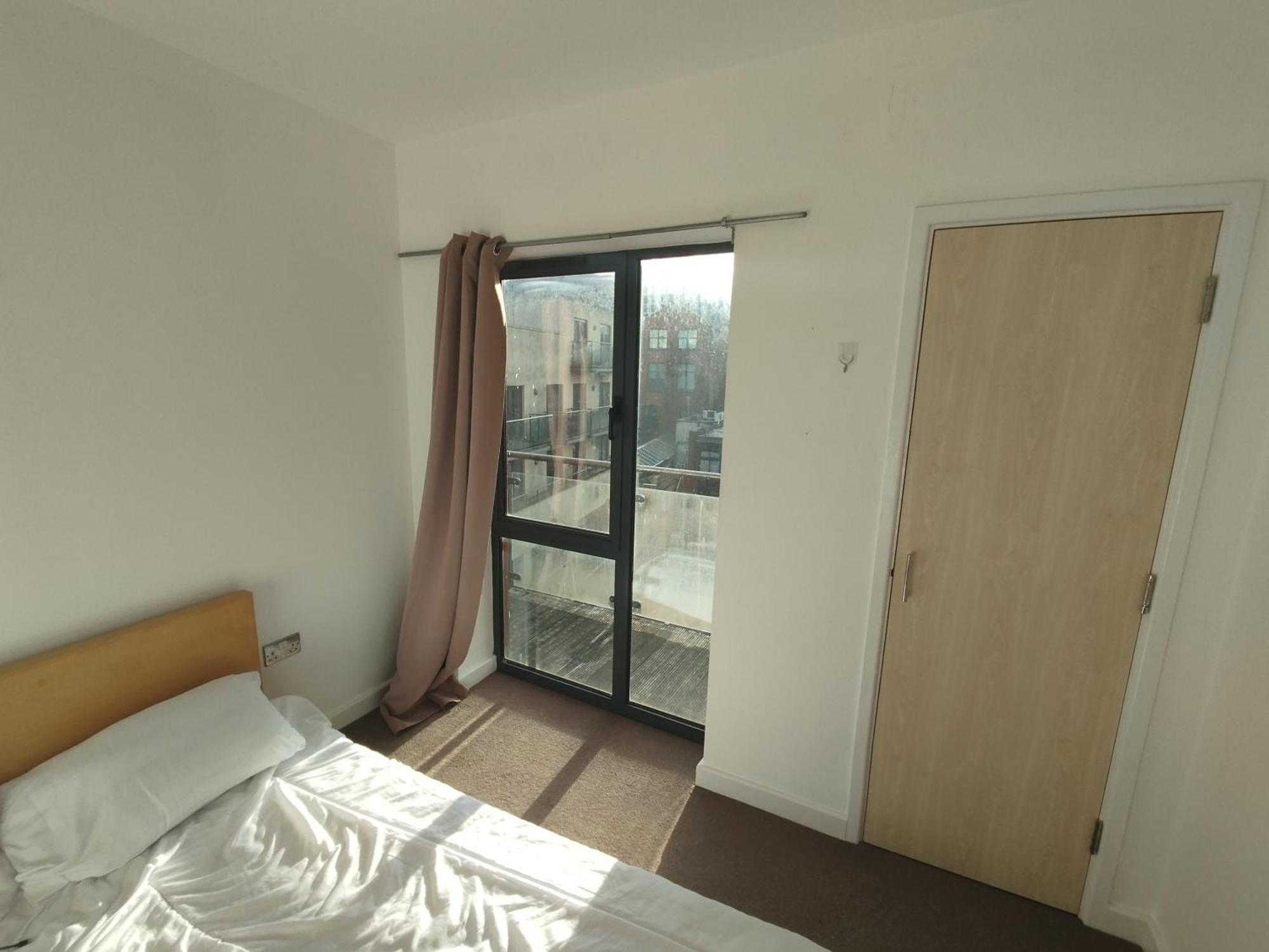Room In Cardiff City Center - Swiftstay Eksteriør bilde