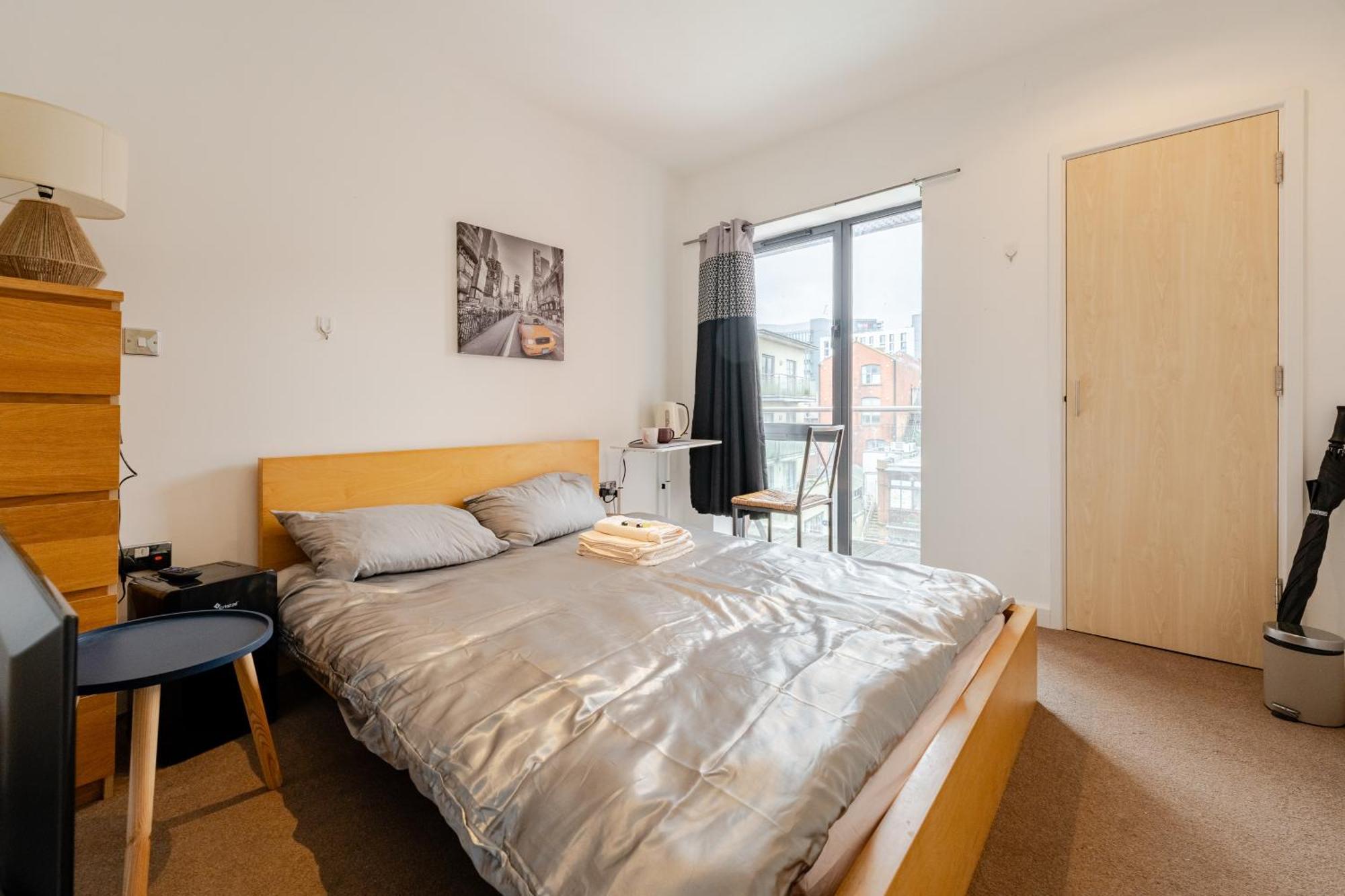 Room In Cardiff City Center - Swiftstay Eksteriør bilde